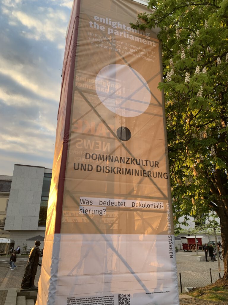 „enlightening the parliament“