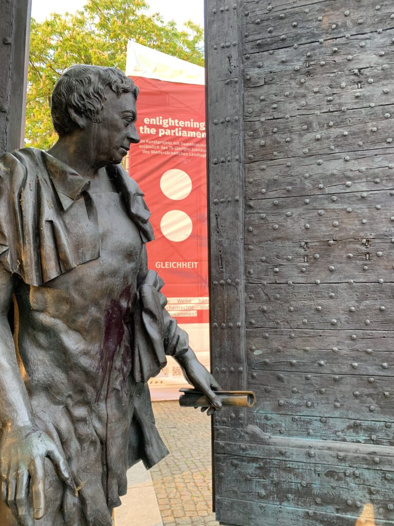 „enlightening the parliament“